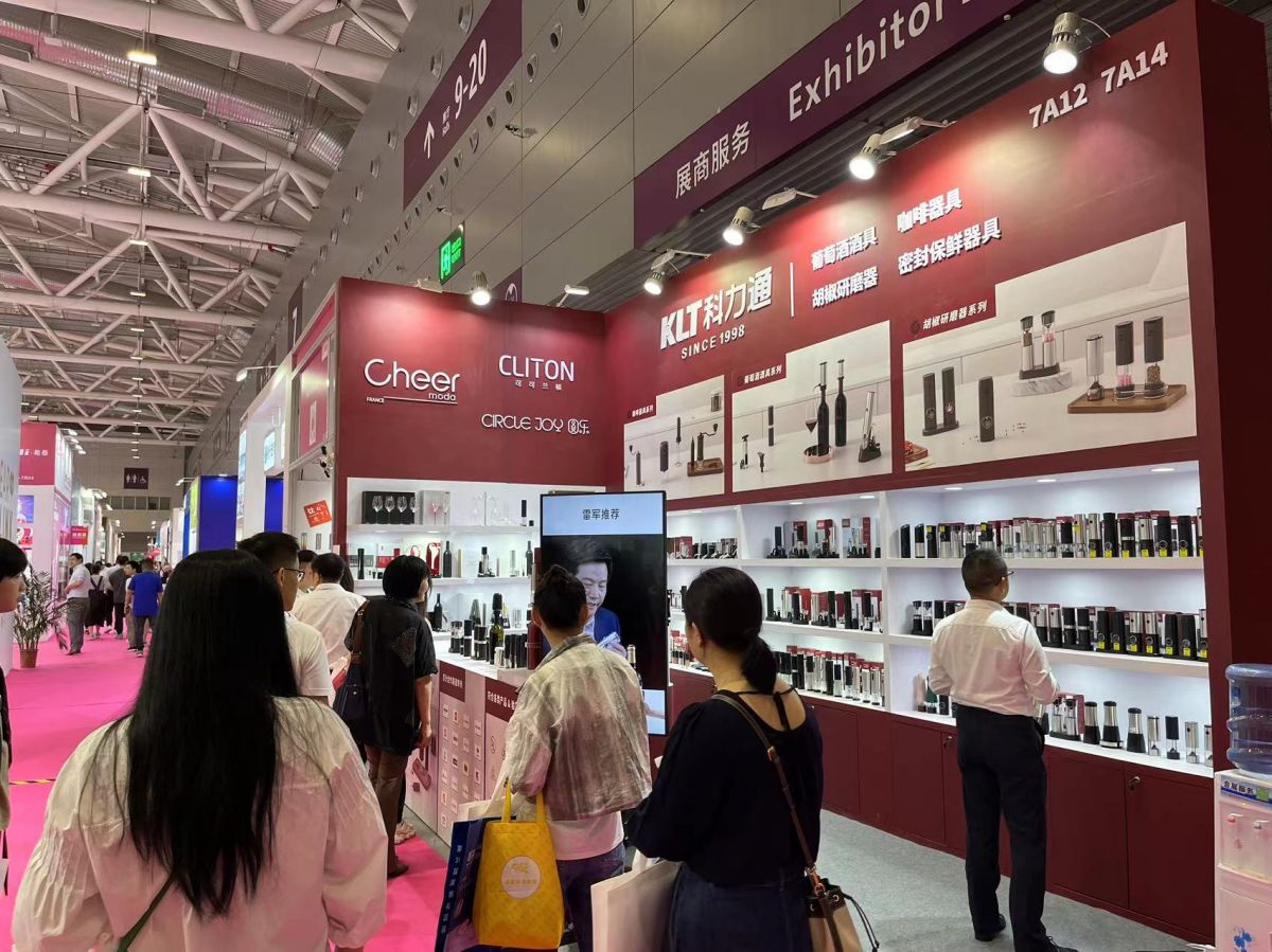 鄭州展位設(shè)計(jì)：為何我們的設(shè)計(jì)案例能為您的展覽帶來革命性變化？