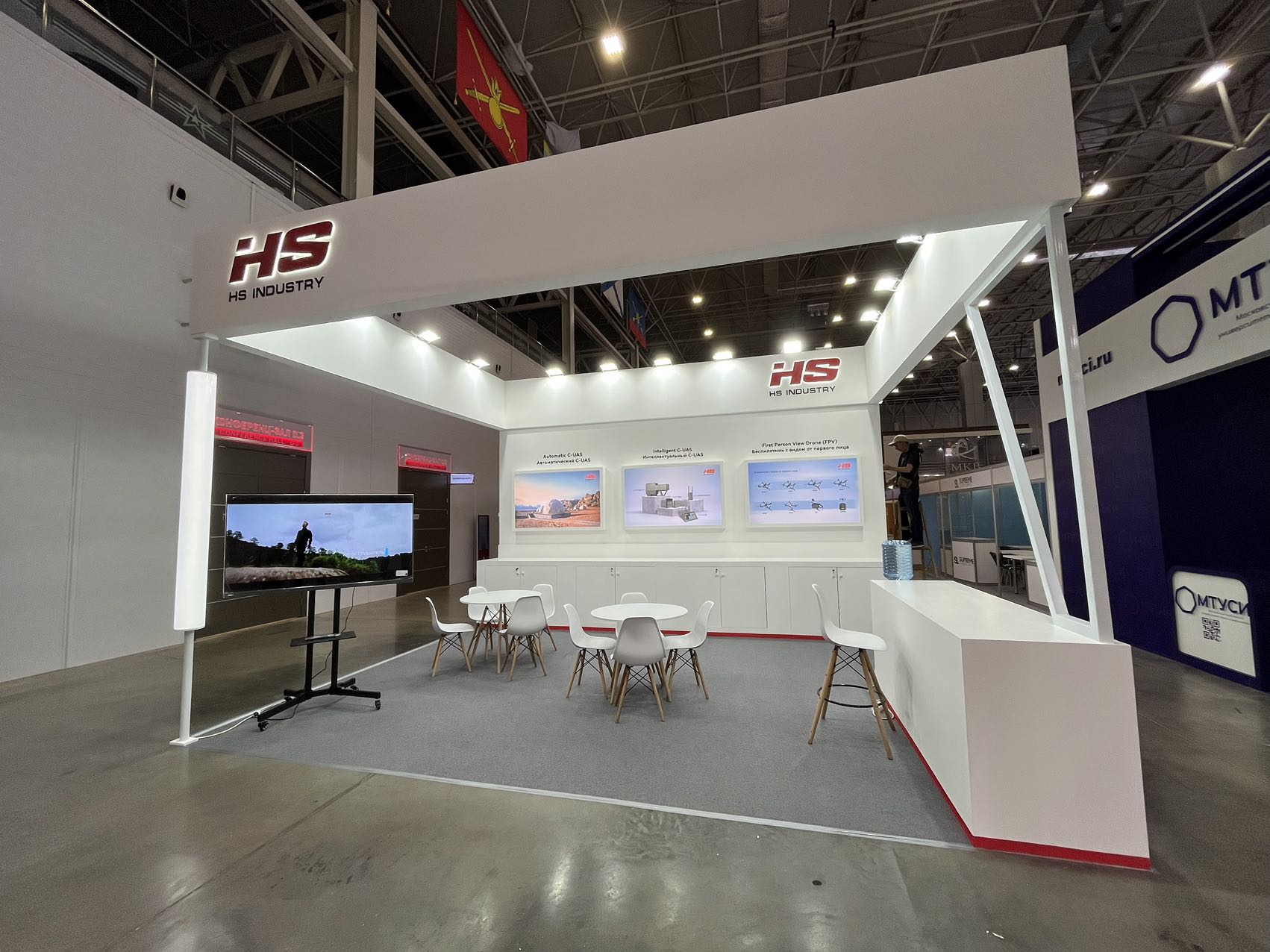 羅馬展位設(shè)計(jì)搭建時(shí)如何巧妙結(jié)合古城的藝術(shù)與歷史？