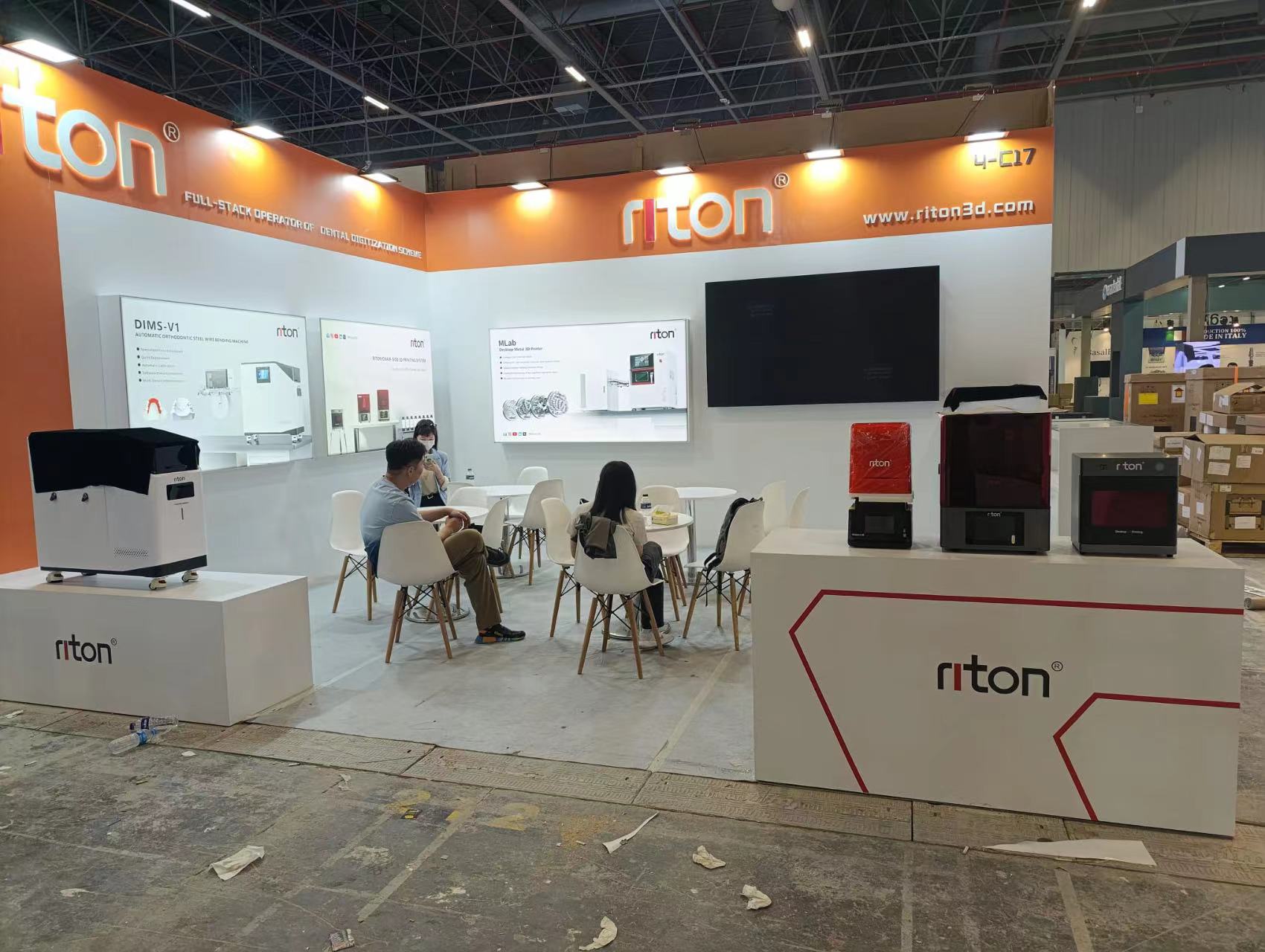 上海展位設(shè)計：自營工廠如何提升設(shè)計案例的實用性？